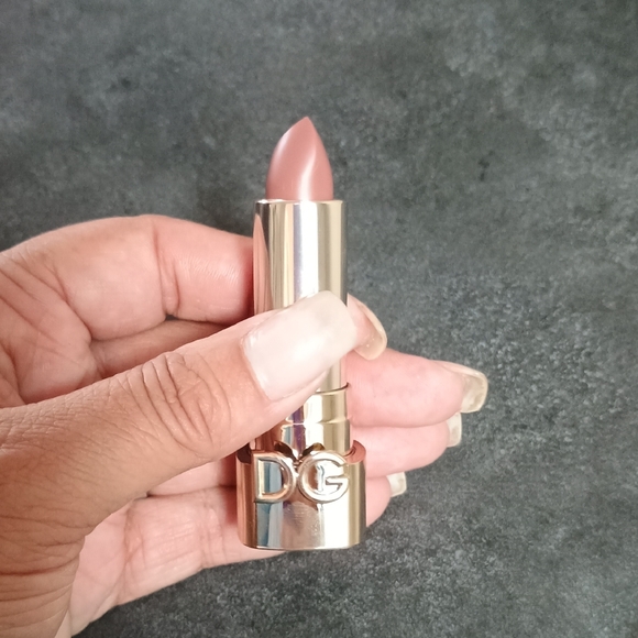 Dolce & Gabbana Lipstick The Only One Sheer (Sensual Tan) - Picture 4 of 5
